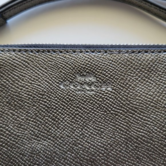 Coach Mini Bag Silver Pewter Gray Leather Clutch Purse Wristlet Small Handbag - Picture 2 of 4